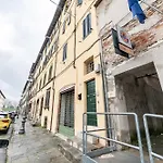 Modern Apartment In The Heart Of Lucca!
