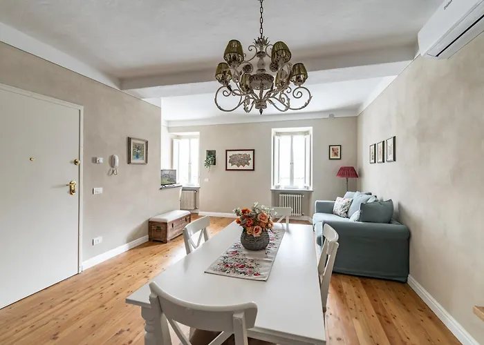 Modern Apartment In The Heart Of Lucca!